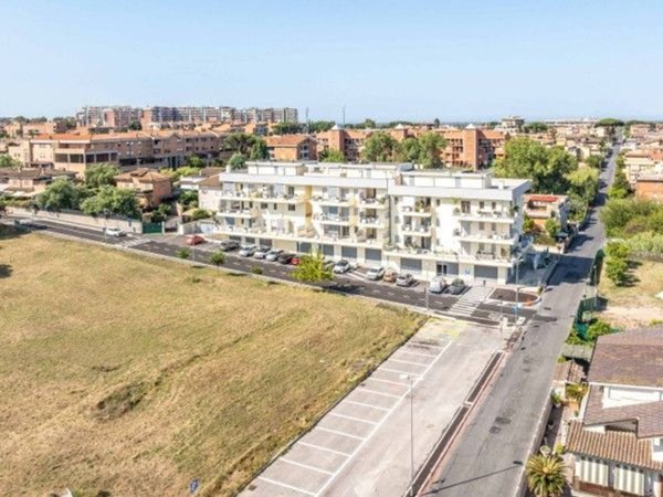 appartamento in vendita a Roma in zona Acilia