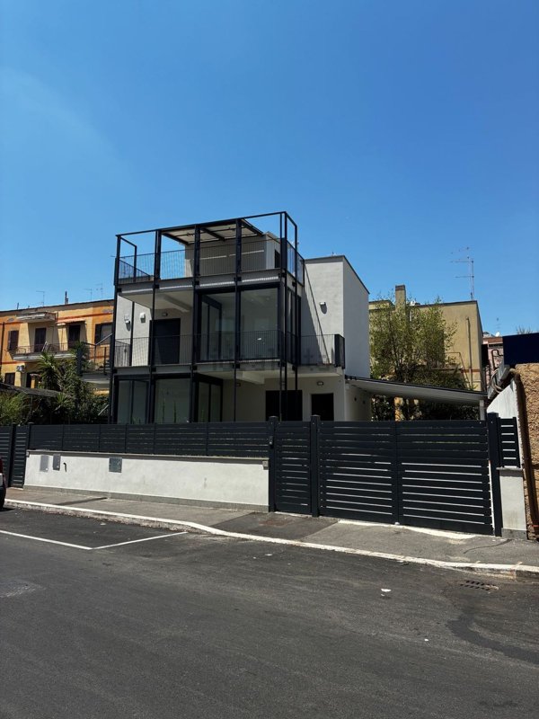 appartamento in vendita a Roma in zona Pietralata