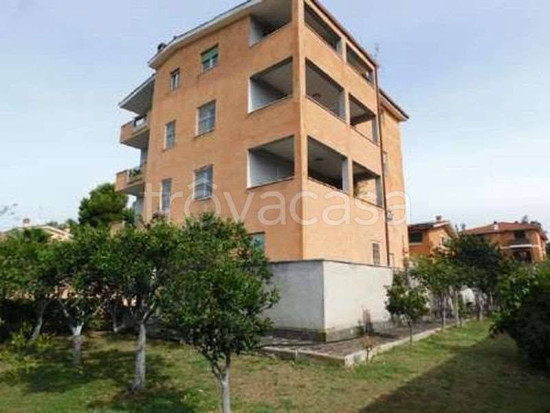 appartamento in vendita a Roma in zona Dragona/Bagnoletto