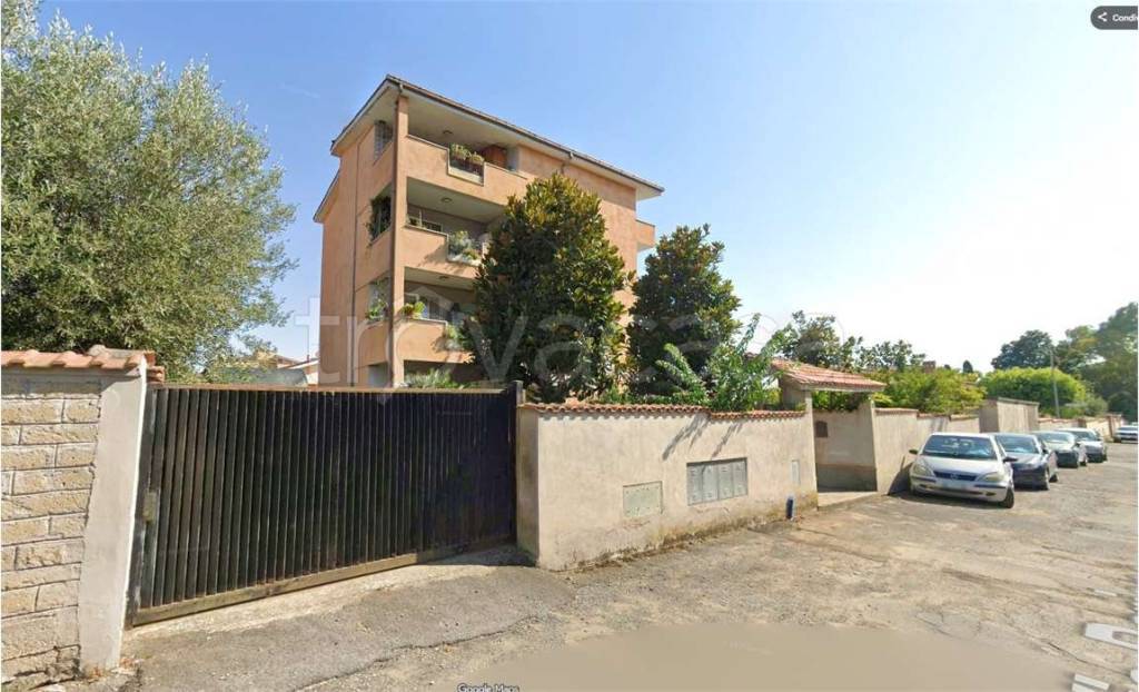 appartamento in vendita a Roma in zona Dragona/Bagnoletto