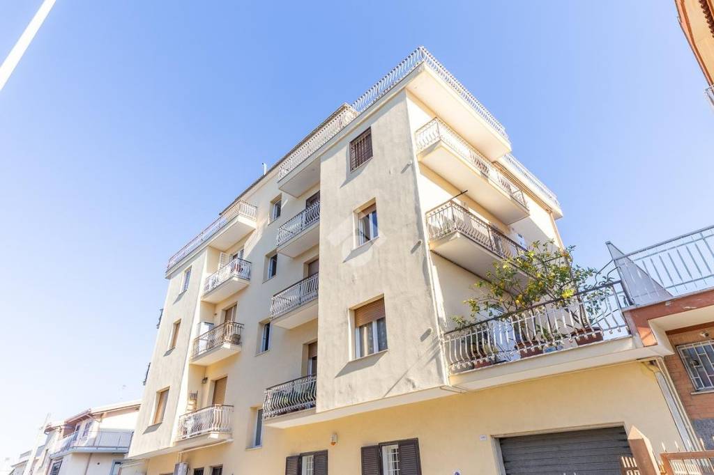 appartamento in vendita a Roma in zona Prenestino-Labicano