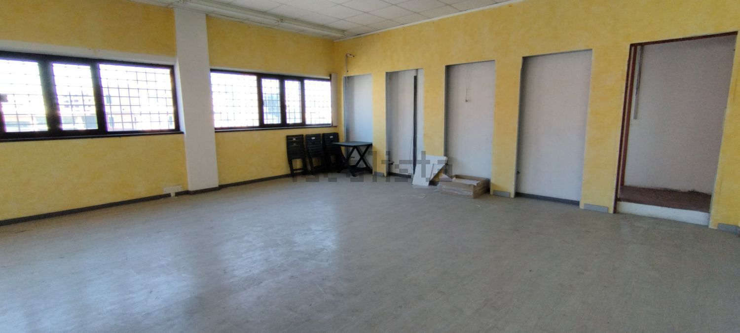 ufficio in vendita a Roma in zona Tor Sapienza