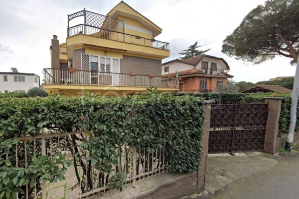appartamento in vendita a Roma in zona Casal Morena