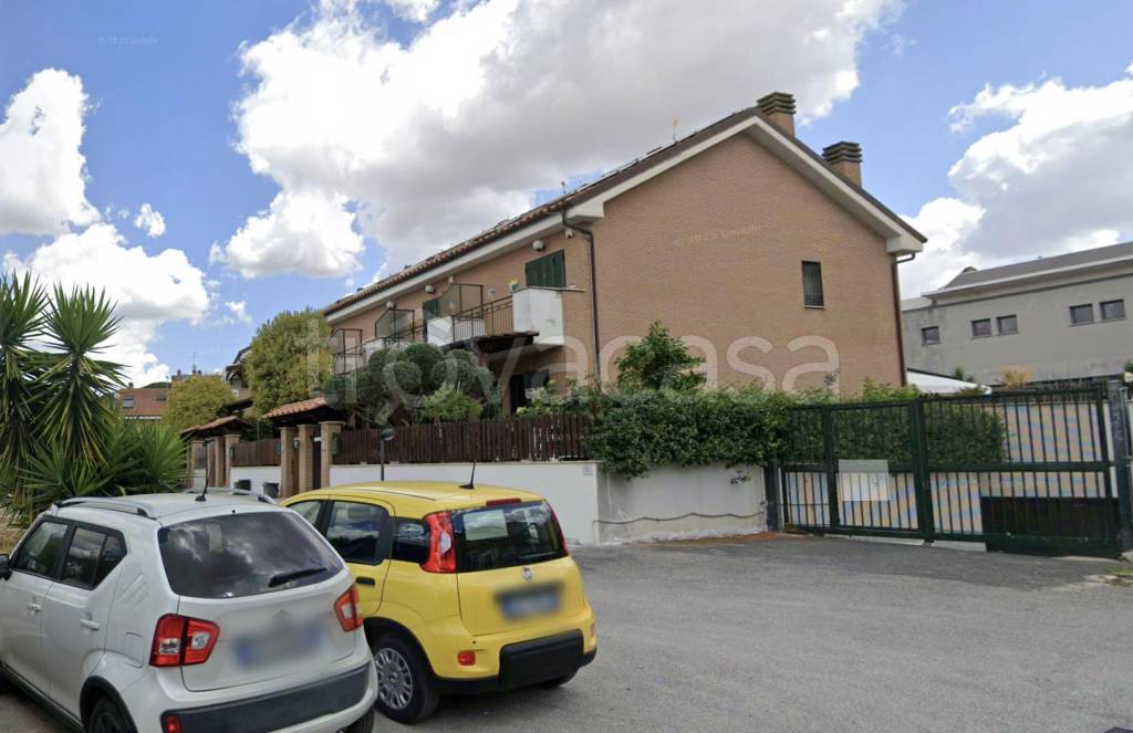 casa indipendente in vendita a Roma in zona Collatino