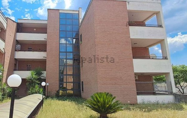 appartamento in vendita a Roma in zona Castelverde
