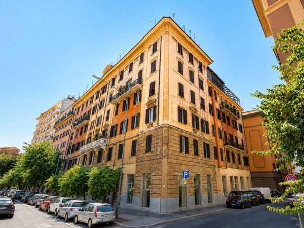appartamento in vendita a Roma in zona Appio Latino