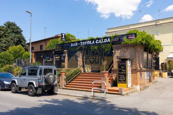 negozio in vendita a Roma in zona Sette Bagni