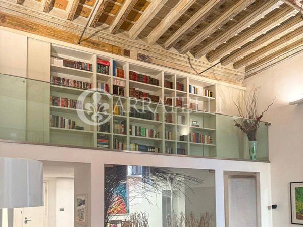 appartamento in vendita a Roma in zona Parione/Sant'Eustachio