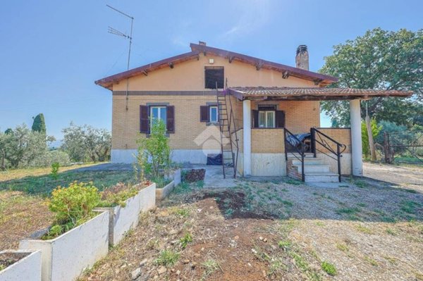 casa indipendente in vendita a Roma