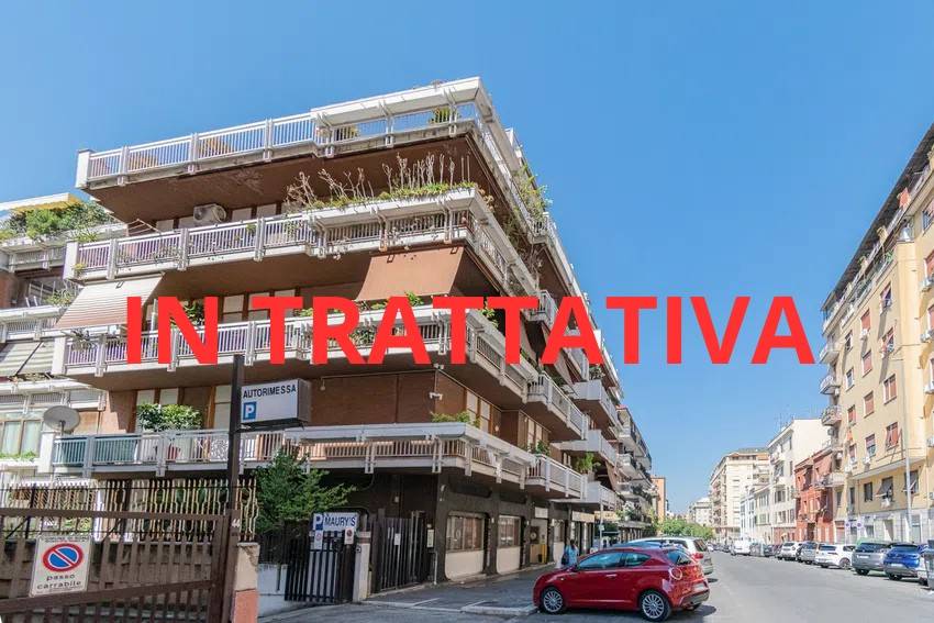appartamento in vendita a Roma in zona Prenestino-Labicano