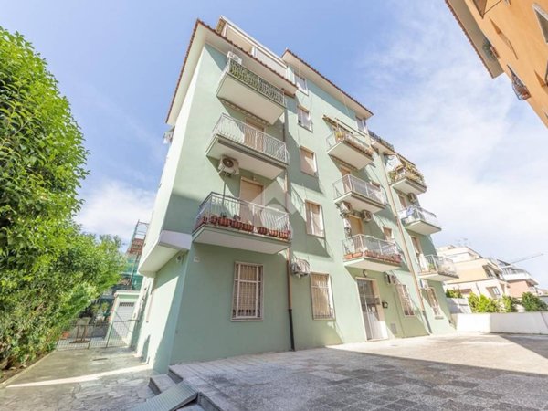 appartamento in vendita a Roma in zona Torre Maura