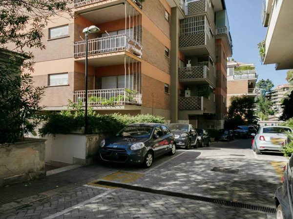 appartamento in vendita a Roma in zona Tor di Quinto