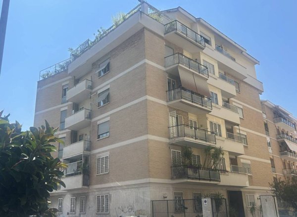 appartamento in vendita a Roma in zona Nomentano