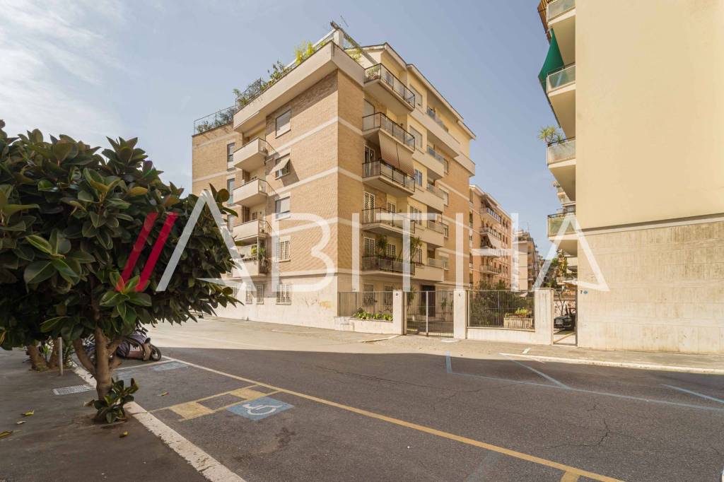 appartamento in vendita a Roma in zona Nomentano