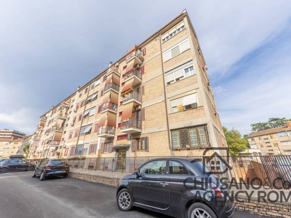 appartamento in vendita a Roma in zona Torre Spaccata