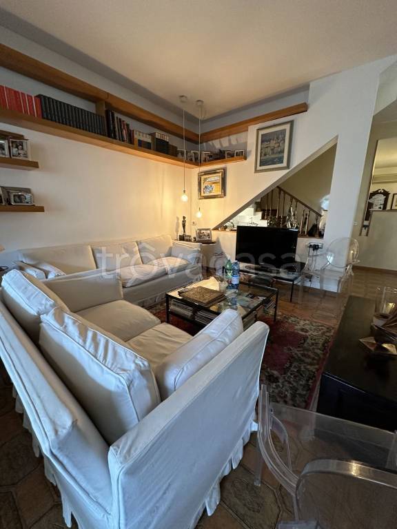 casa indipendente in vendita a Roma in zona Axa