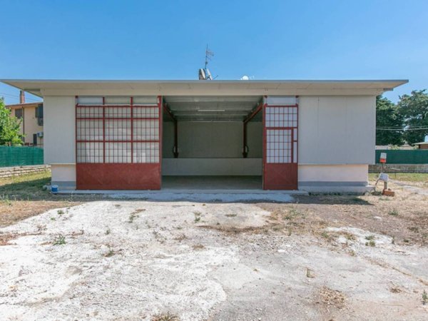 appartamento in vendita a Roma in zona Giuliano Dalmata