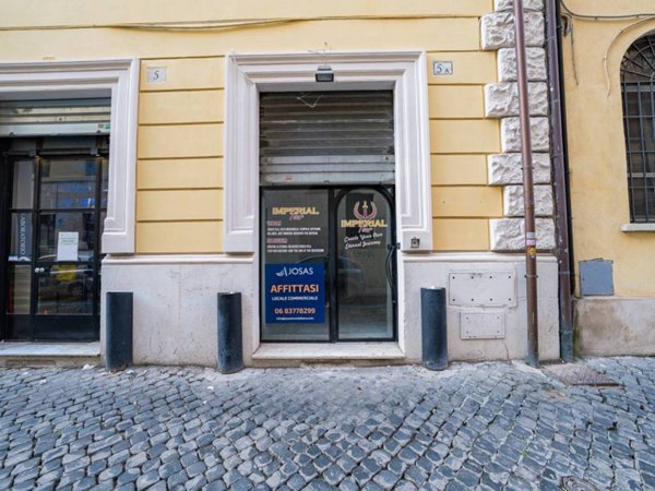 negozio in vendita a Roma in zona Rione Borgo