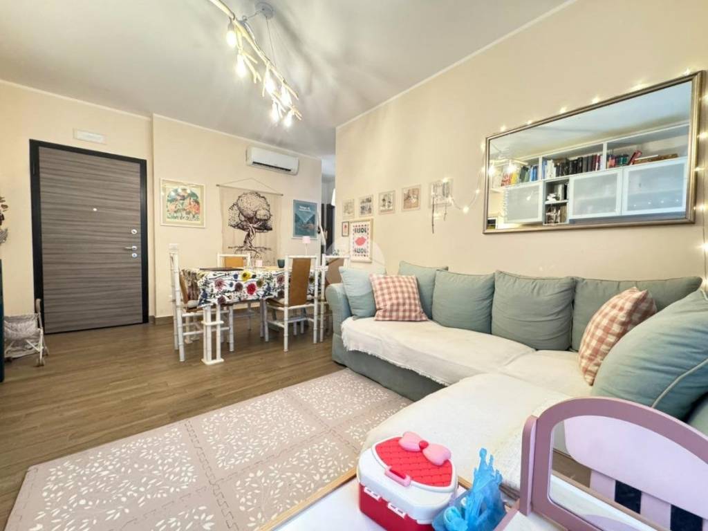 appartamento in vendita a Roma in zona Fonte Laurentina