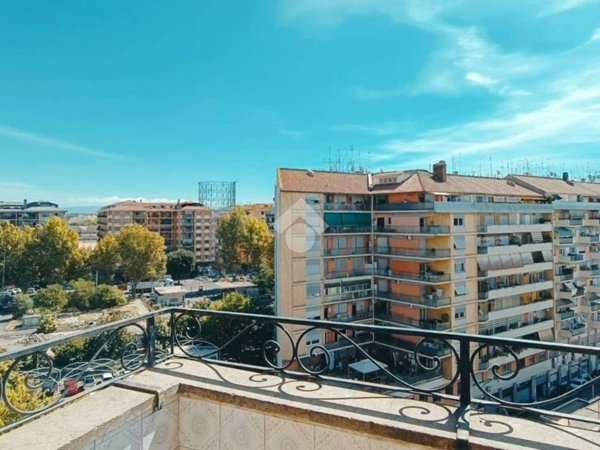 appartamento in vendita a Roma in zona Portuense