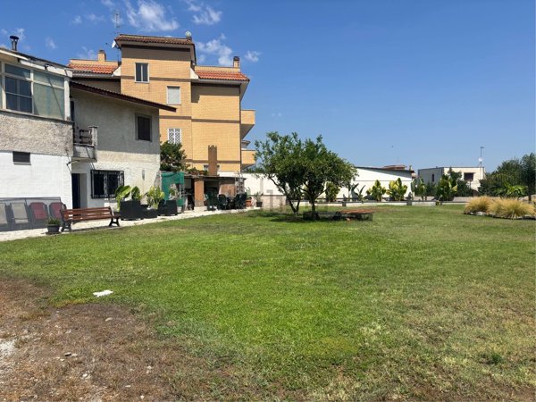 appartamento in vendita a Roma in zona Acilia