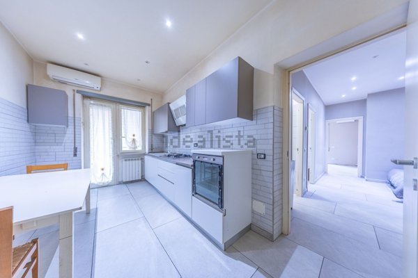 appartamento in vendita a Roma in zona Torre Angela