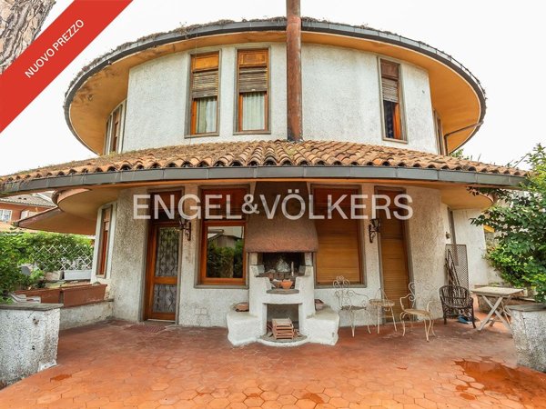 casa indipendente in vendita a Roma in zona Axa