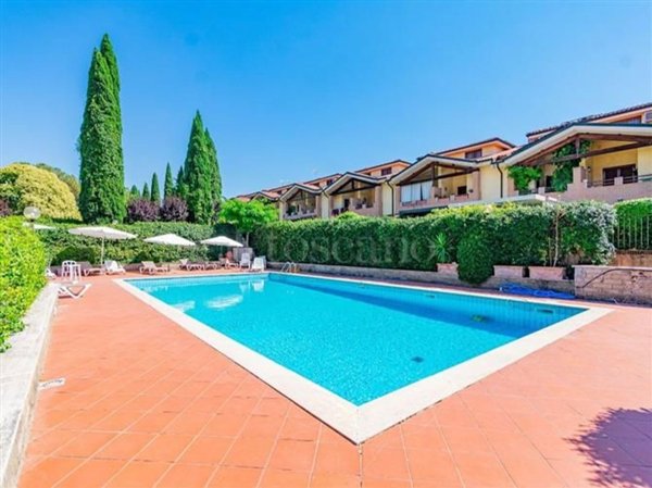 casa semindipendente in vendita a Roma in zona Ardeatino