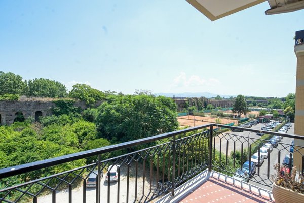 appartamento in vendita a Roma in zona Tuscolano