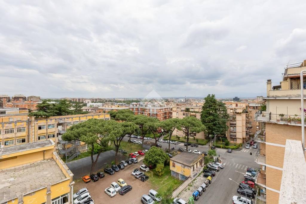 appartamento in vendita a Roma in zona Collatino