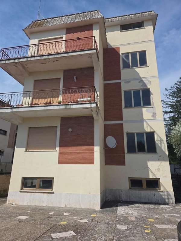 appartamento in vendita a Roma in zona Tor di Quinto