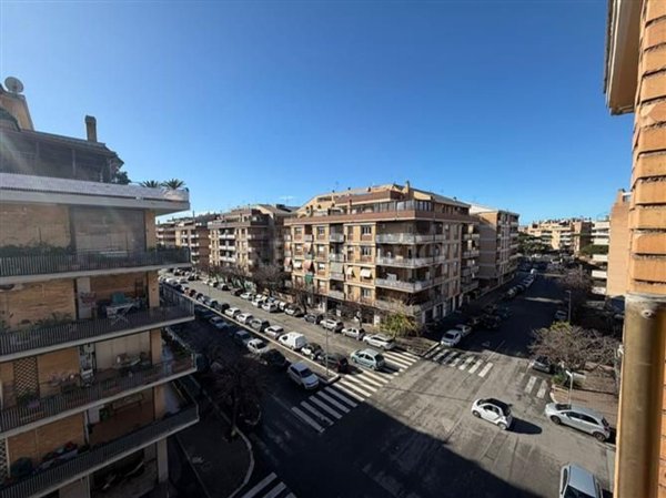 appartamento in vendita a Roma in zona Ostia