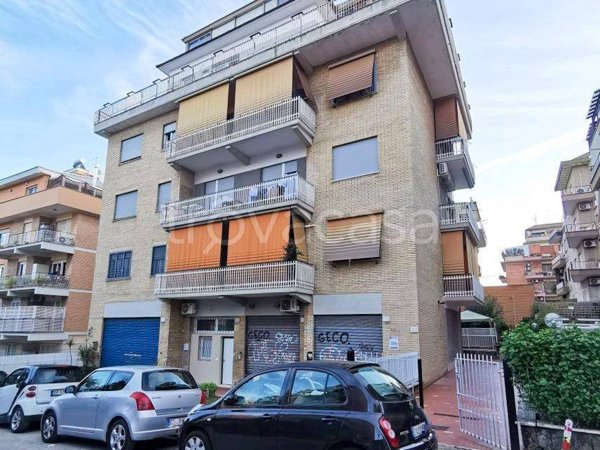 appartamento in vendita a Roma in zona Primavalle