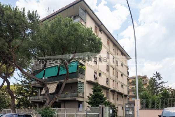 appartamento in vendita a Roma in zona Ardeatino