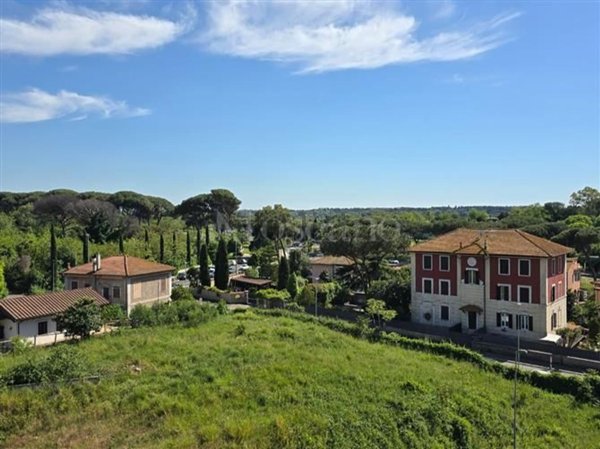 appartamento in vendita a Roma in zona Appio Latino