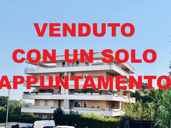 appartamento in vendita a Roma in zona Sette Bagni