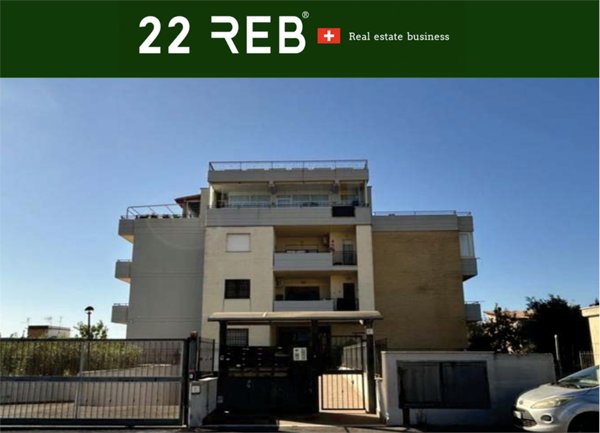 appartamento in vendita a Roma in zona Lunghezza