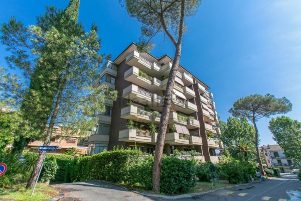 appartamento in vendita a Roma in zona Tor di Quinto