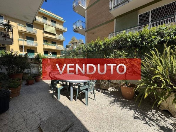 appartamento in vendita a Roma in zona Appio Latino