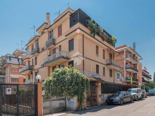appartamento in vendita a Roma in zona Torrevecchia