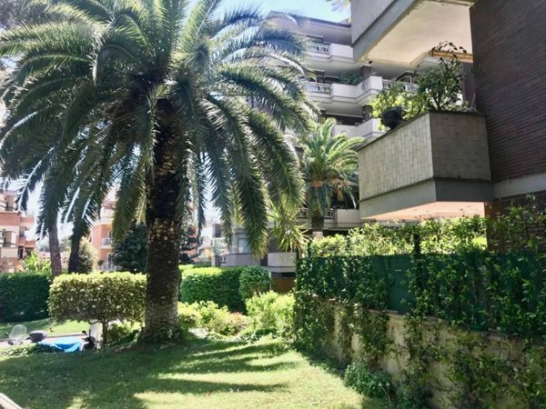 appartamento in vendita a Roma in zona Tor di Quinto