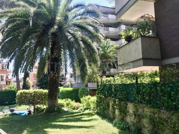 appartamento in vendita a Roma in zona Tor di Quinto
