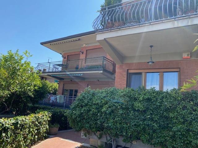 appartamento in vendita a Roma in zona Massimina/Casal Lumbroso