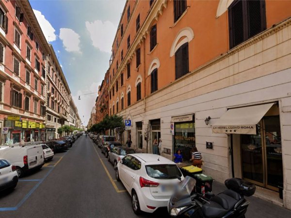 ufficio in vendita a Roma in zona Salario