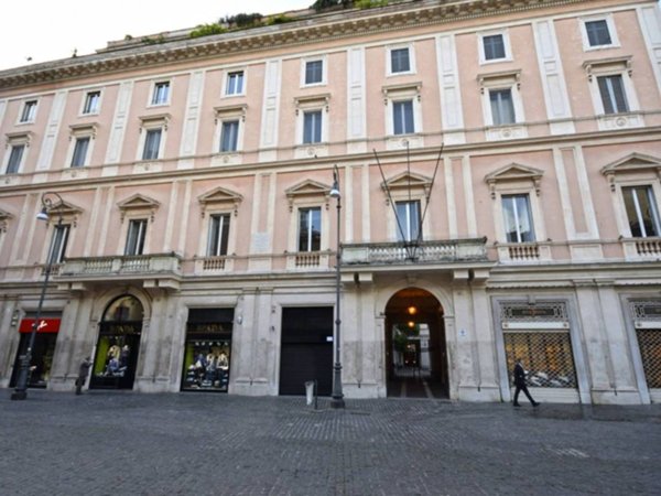 negozio in vendita a Roma in zona Campo Marzio