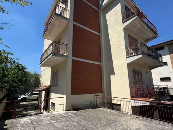 intera palazzina in vendita a Roma in zona La Storta