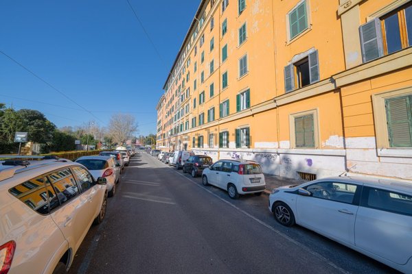 locale commerciale in vendita a Roma in zona Flaminio