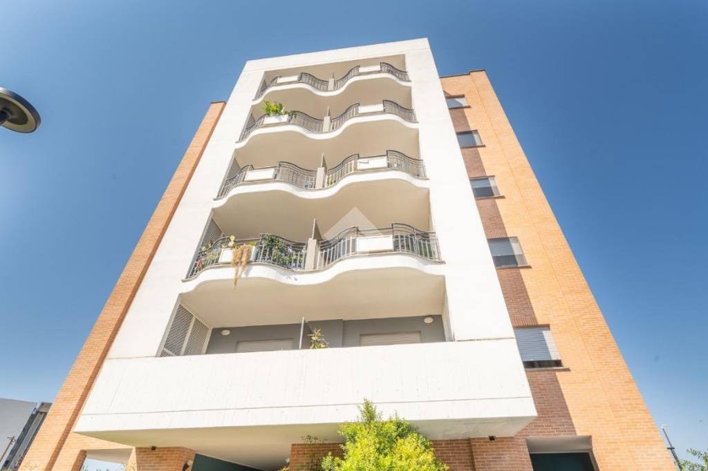 appartamento in vendita a Roma in zona Corviale
