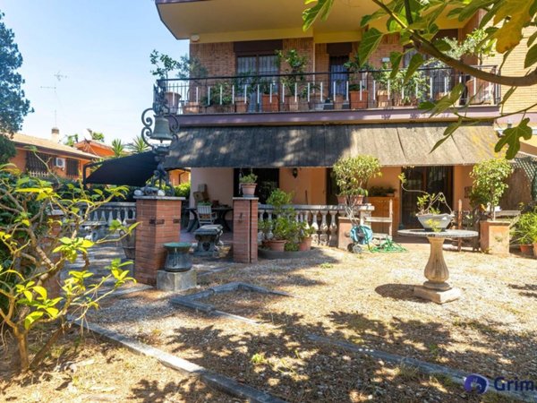 appartamento in vendita a Roma in zona Ostiense