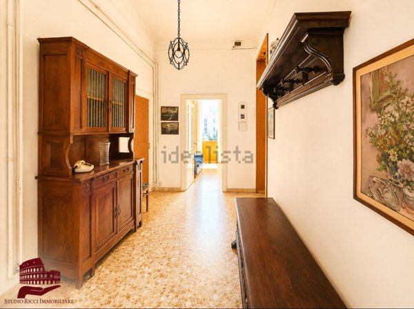 appartamento in vendita a Roma in zona Castro Pretorio